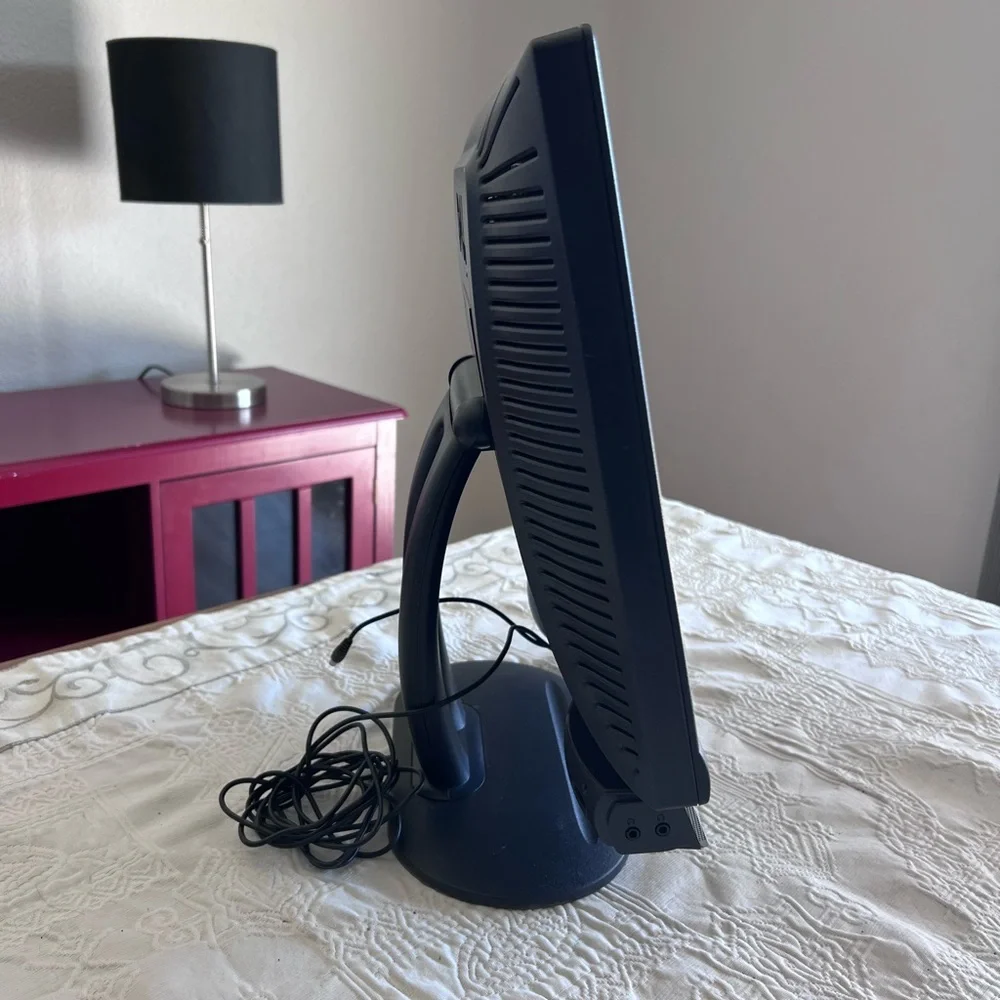 DELL E173FPf Flat Screen LCD Monitor w/ Stand & Power Cord 17” AS501 FC